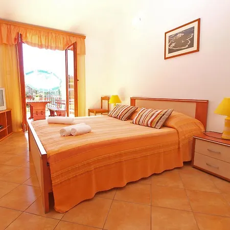 Lidija 1305 Apartman