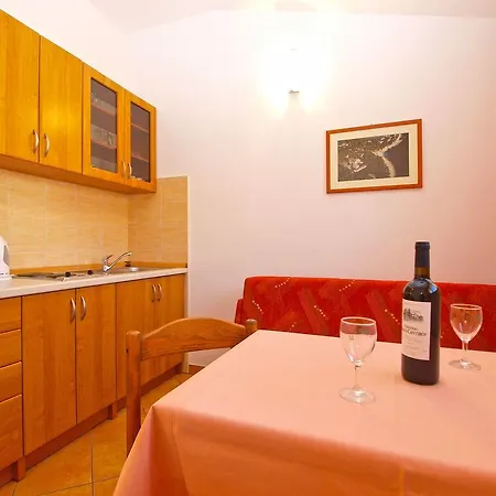 Lidija 1305 * 普拉