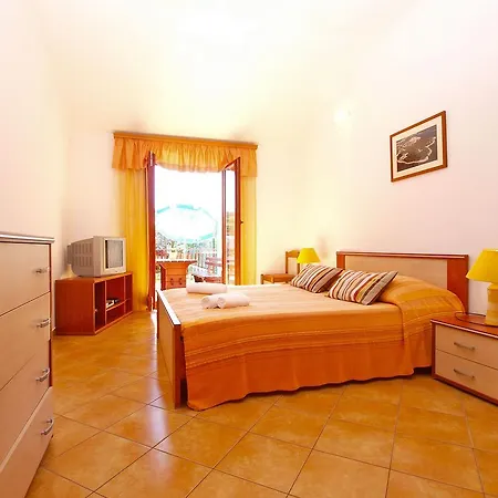 公寓 Lidija 1305 *