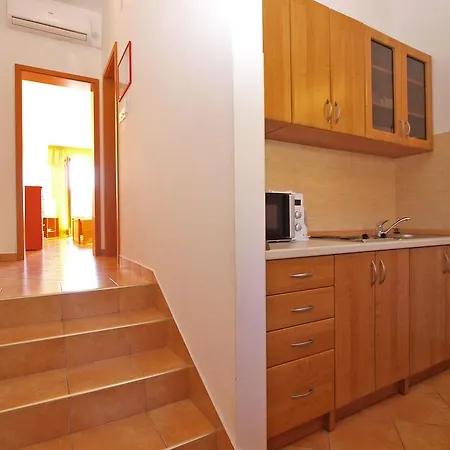 公寓 Lidija 1305 *