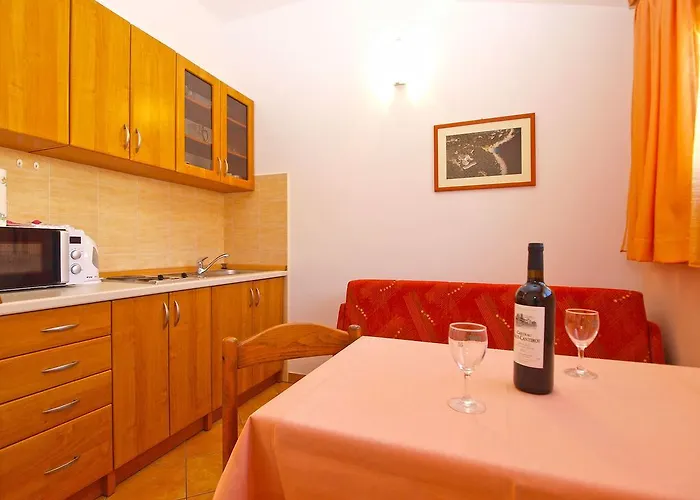 Lidija 1305 * 풀라