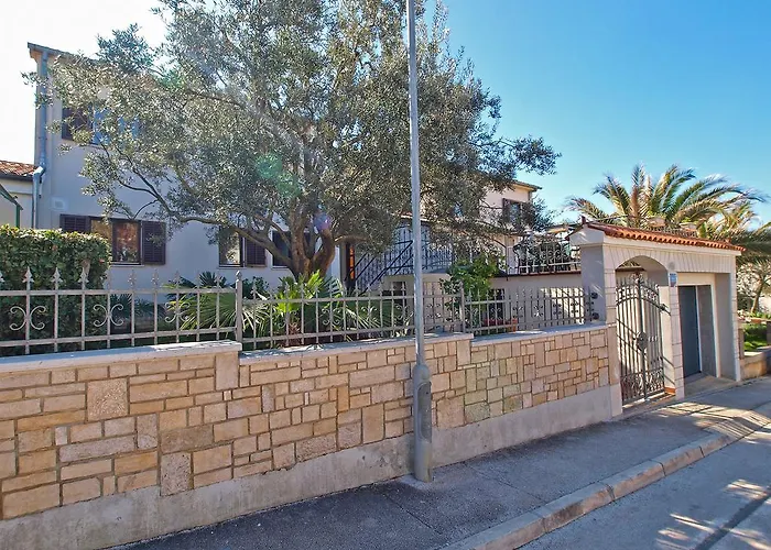 Lidija 1305 * 풀라